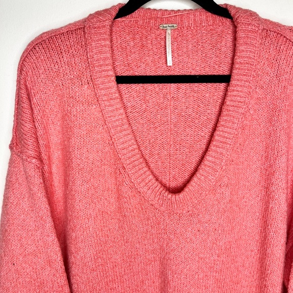 Free People ‘Brookside’ Oversized Tunic Sweater - Picture 4 of 10
